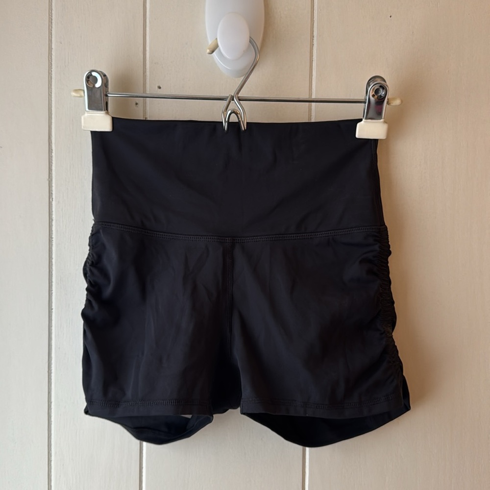 HALARA Black Ruched side High Waisted Women’s size Small Yoga Biker Shorts